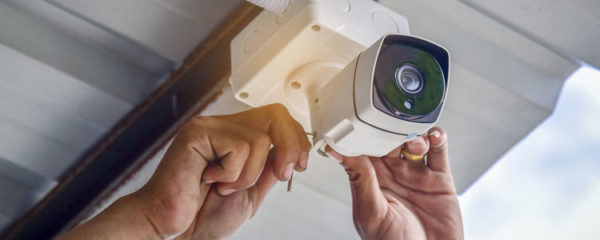 Installateur de caméra